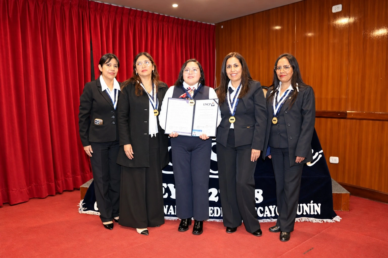 Diploma de colegiatura junto al Consejo Directivo